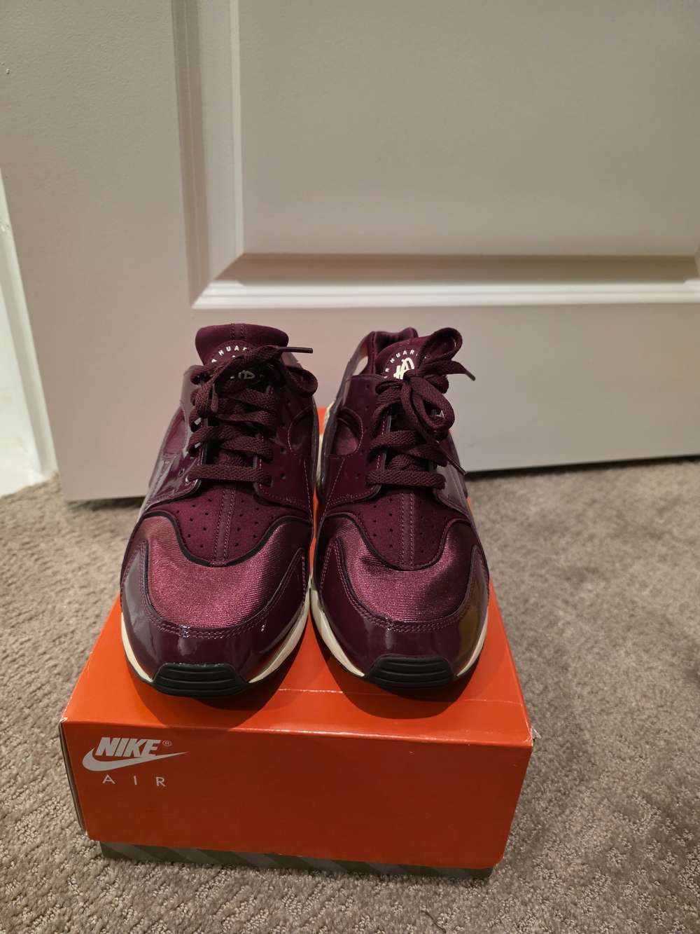 Nike Womens Maroon/Burgundy Athletic Shoes